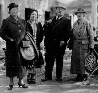 Roe Family Group - Florrie, Edith, Frederick and Sarah